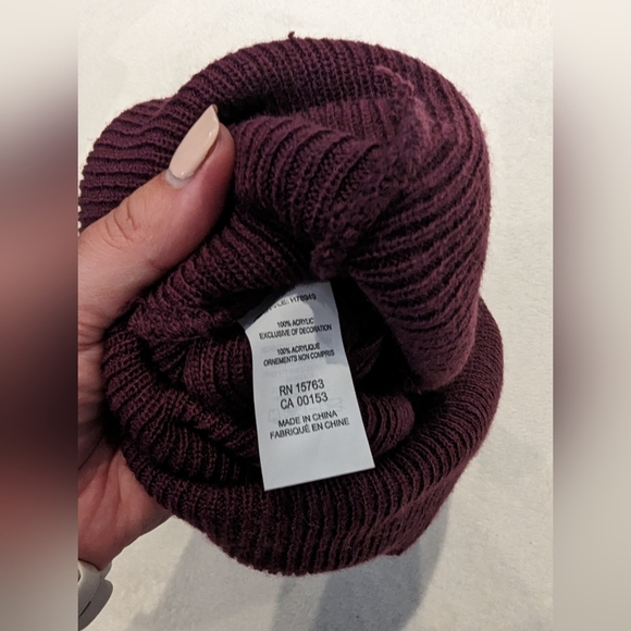 Champion - Maroon Coloured Beanie - Picture 5 of 5